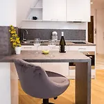 Deluxe Center Varna