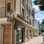 Apartment Deluxe Center