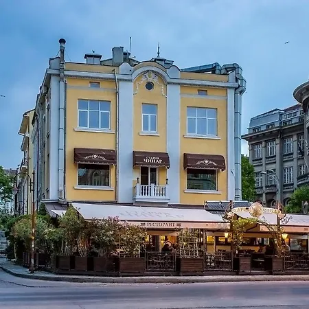 Deluxe Center Apartament Varna