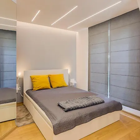 Deluxe Center Varna